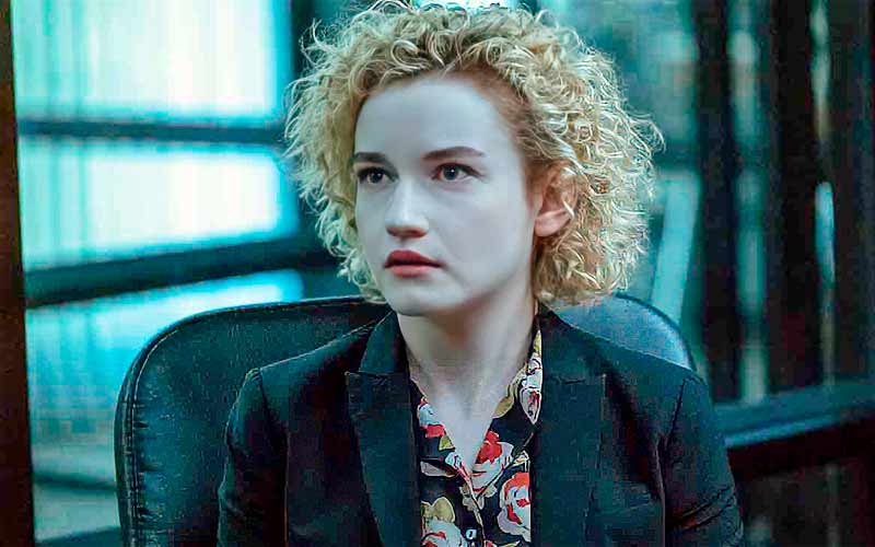 Julia Garner se une a Los Cuatro Fantásticos.