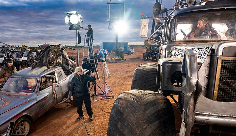 George Miller, durante el rodaje de Furiosa, quien estaría dispuesto a rodar Thor 5