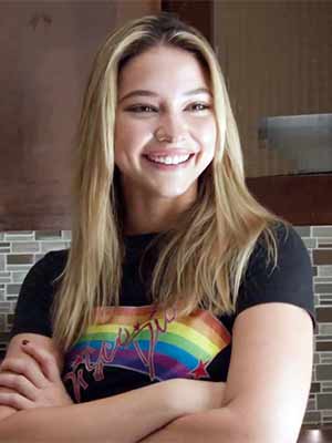 Madelyn Cline en el reinicio de Sé lo que Hicisteis el Último Verano