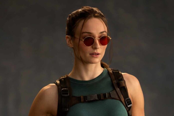 Sophie Turner como Lara Croft