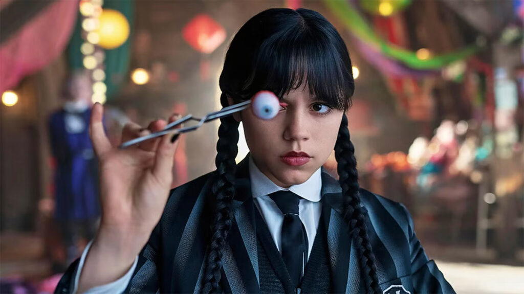 Winona Ryder en la tercera temporada de MiƩrcoles. 1 Winona Ryder en la tercera temporada de MiƩrcoles.