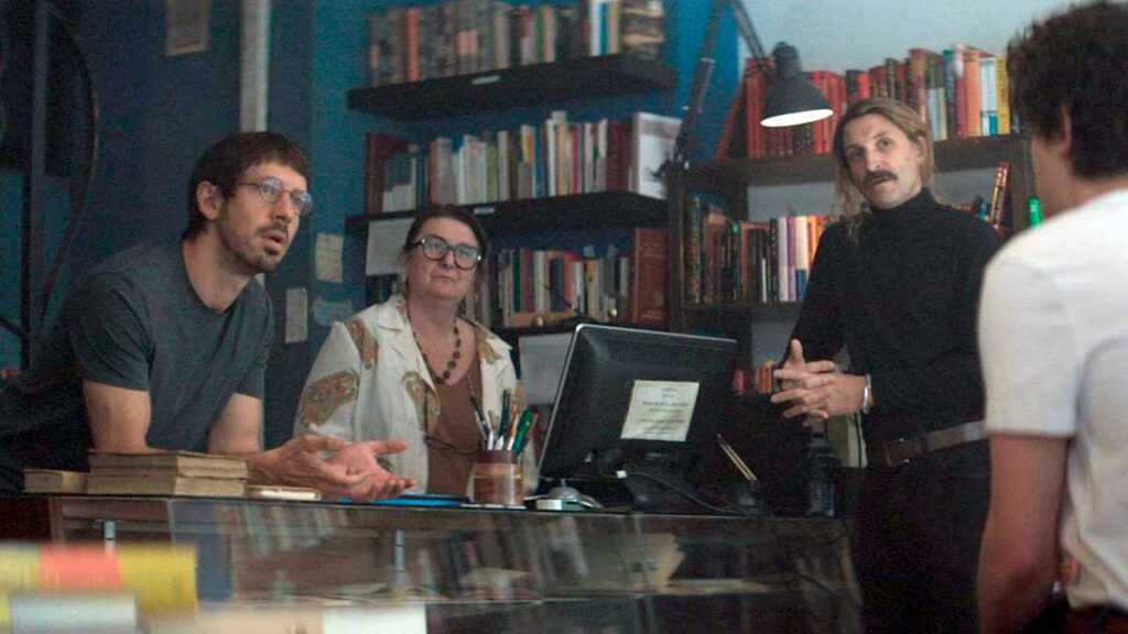 Crítica de Casi todo bien ★★★½☆ (2026) 1 Crítica de Casi todo bien