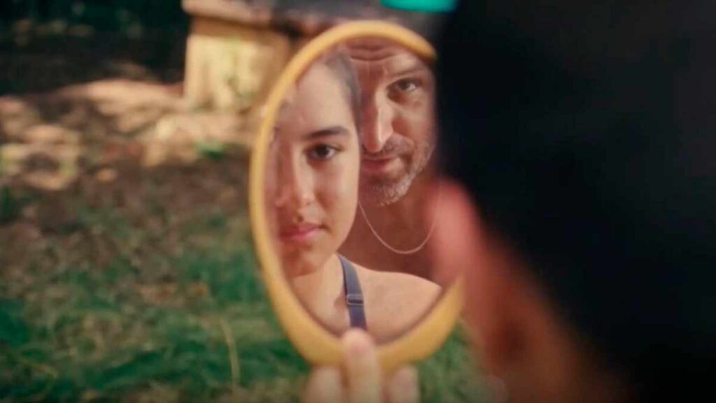 Crítica de La buena hija (2026) ★★★★☆ Pesadilla asfixiante sobre los malos tratos. 1 Crítica de La buena hija