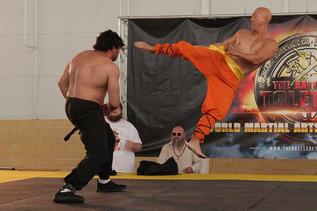 Kung-Fu Movie finaliza su rodaje: artes marciales, parodia y espíritu ochentero 6 Kung-Fu Movie