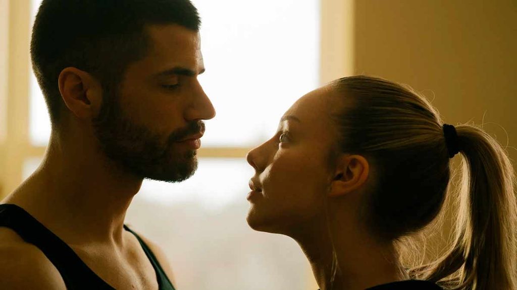 Crítica de Enfrentados Marfil ★★½☆☆ (2026) 2 Crítica de Enfrentados Marfil